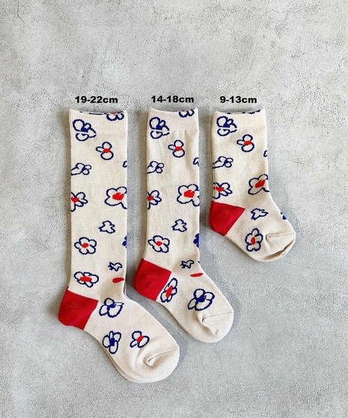 MARKEY'S（マーキーズ）の「ハイソックス/らくがきフラワー（14～18cm）（ソックス/靴下・キッズ・オフホワイト/ラベンダー/ブラック・M）」の4枚目の写真