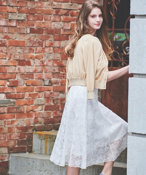 LAISSE PASSE(レッセパッセ)の「《LAISSE PASSE PREMIUM LINE》リリーオパールカーディガン(カーディガン/ボレロ・レディース・アイボリー/ベージュ/ネイビー・MEDIUM)」の5枚目の写真