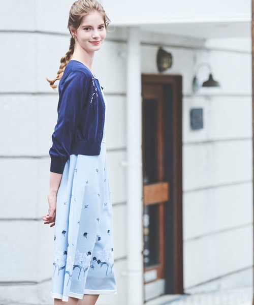 LAISSE PASSE(レッセパッセ)の「《LAISSE PASSE PREMIUM LINE》リリーオパールカーディガン(カーディガン/ボレロ・レディース・アイボリー/ベージュ/ネイビー・MEDIUM)」の6枚目の写真