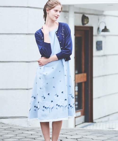 LAISSE PASSE(レッセパッセ)の「《LAISSE PASSE PREMIUM LINE》リリーオパールカーディガン(カーディガン/ボレロ・レディース・アイボリー/ベージュ/ネイビー・MEDIUM)」の8枚目の写真