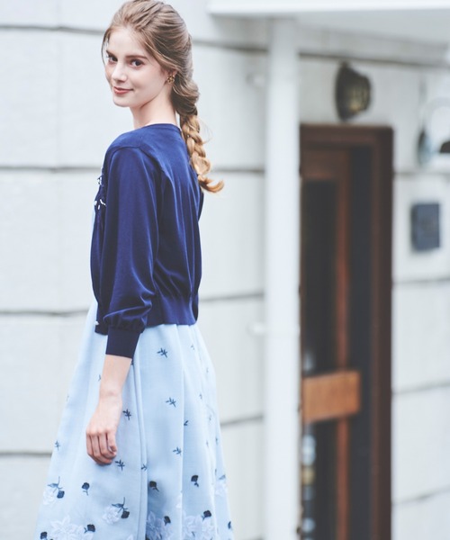 LAISSE PASSE(レッセパッセ)の「《LAISSE PASSE PREMIUM LINE》リリーオパールカーディガン(カーディガン/ボレロ・レディース・アイボリー/ベージュ/ネイビー・MEDIUM)」の9枚目の写真