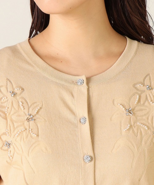 LAISSE PASSE(レッセパッセ)の「《LAISSE PASSE PREMIUM LINE》リリーオパールカーディガン(カーディガン/ボレロ・レディース・アイボリー/ベージュ/ネイビー・MEDIUM)」の18枚目の写真