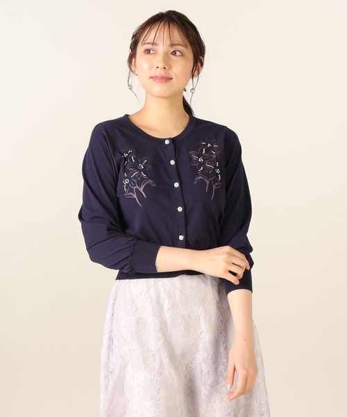 LAISSE PASSE(レッセパッセ)の「《LAISSE PASSE PREMIUM LINE》リリーオパールカーディガン(カーディガン/ボレロ・レディース・アイボリー/ベージュ/ネイビー・MEDIUM)」の15枚目の写真