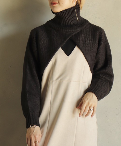 kese-moi（ケセモイ）の「タートル変形プルオーバー（ニット/セーター・レディース・グレー/ブラック/オフホワイト・FREE）」の3枚目の写真