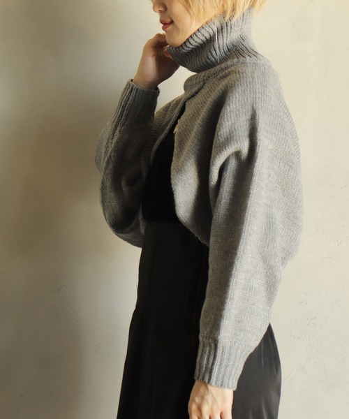 kese-moi（ケセモイ）の「タートル変形プルオーバー（ニット/セーター・レディース・グレー/ブラック/オフホワイト・FREE）」の11枚目の写真