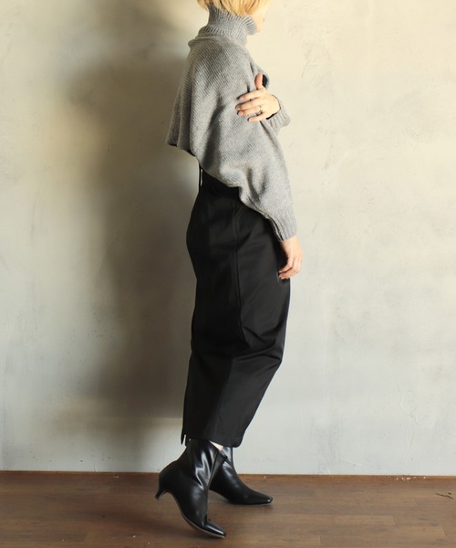 kese-moi（ケセモイ）の「タートル変形プルオーバー（ニット/セーター・レディース・グレー/ブラック/オフホワイト・FREE）」の14枚目の写真