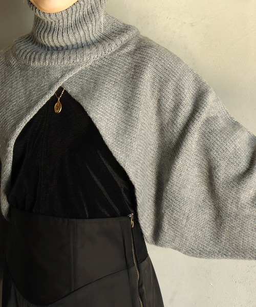 kese-moi（ケセモイ）の「タートル変形プルオーバー（ニット/セーター・レディース・グレー/ブラック/オフホワイト・FREE）」の18枚目の写真