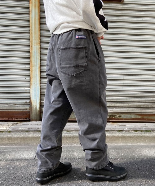 DC(ディーシー)の「DC/ディーシー デニムパンツ ワンポイント ワイドシルエット DPT241007(デニムパンツ・メンズ・スミクロ/ライトインディゴブルー/インディゴブルー・XL/M/L)」の1枚目の写真