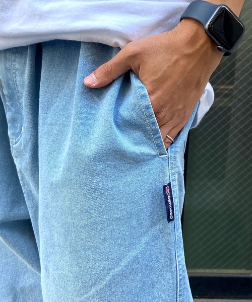 DC(ディーシー)の「DC/ディーシー デニムパンツ ワンポイント ワイドシルエット DPT241007(デニムパンツ・メンズ・スミクロ/ライトインディゴブルー/インディゴブルー・XL/M/L)」の8枚目の写真
