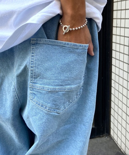 DC(ディーシー)の「DC/ディーシー デニムパンツ ワンポイント ワイドシルエット DPT241007(デニムパンツ・メンズ・スミクロ/ライトインディゴブルー/インディゴブルー・XL/M/L)」の11枚目の写真