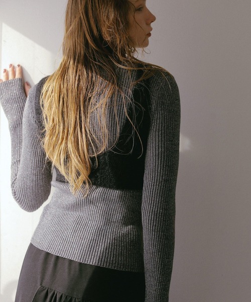 MIELI INVARIANT（ミエリインヴァリアント）の「Shaggy Knit Bustier（ニット/セーター・レディース・アイボリー/ブラック・FREE）」の12枚目の写真