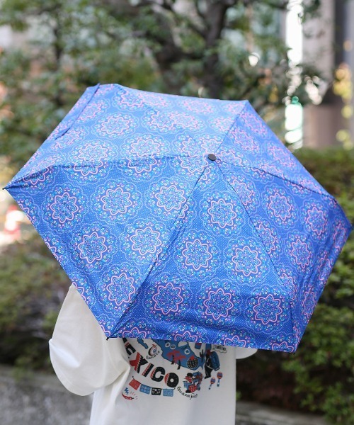 チチカカ（チチカカ）の「カラフルパターン晴雨兼用傘（折りたたみ傘・レディース・ブラック/ターコイズブルー/ネイビー/ホワイト・FREE）」の3枚目の写真