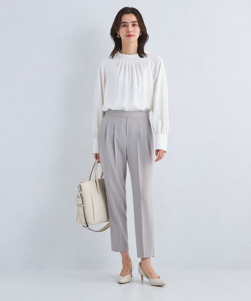 green label relaxing（グリーンレーベルリラクシング）の「サラフール テーパード パンツ -マシンウォッシャブル・ストレッチ・防シワ・UVカット-◇No06◇（スラックス・レディース・ライトグレー/ブラック/ネイビー/ベージュ・34/46/44/42/40/38/36）」の5枚目の写真