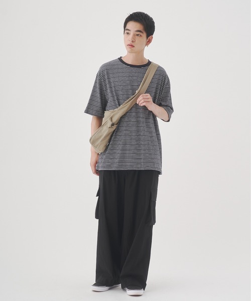 YOEL（ヨエル）の「YOEL - nylon shoulder bag / ナイロンショルダーバック（ショルダーバッグ・メンズ・レッド/グレイッシュベージュ/ブラック・FREE）」の7枚目の写真