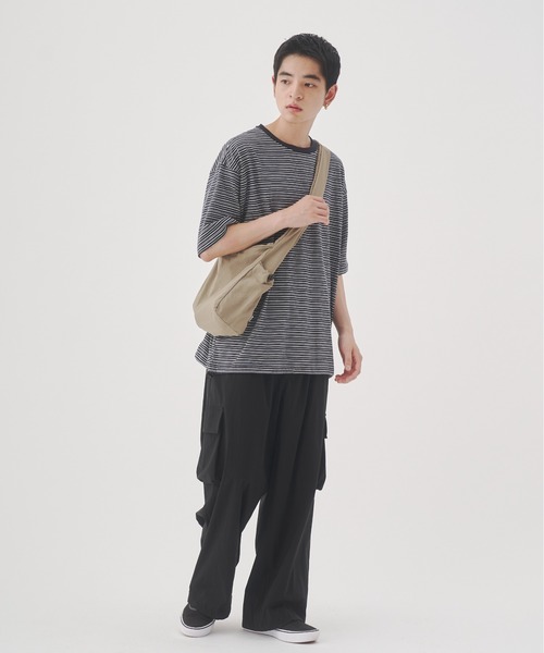 YOEL（ヨエル）の「YOEL - nylon shoulder bag / ナイロンショルダーバック（ショルダーバッグ・メンズ・レッド/グレイッシュベージュ/ブラック・FREE）」の8枚目の写真