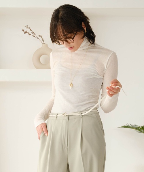 ZAKKA-BOX(ザッカボックス)の「薄くて暖かウール混インナータートル(Tシャツ/カットソー・レディース・ブラック/グレー/アイボリー/ブルー/ピンク・FREE)」の2枚目の写真