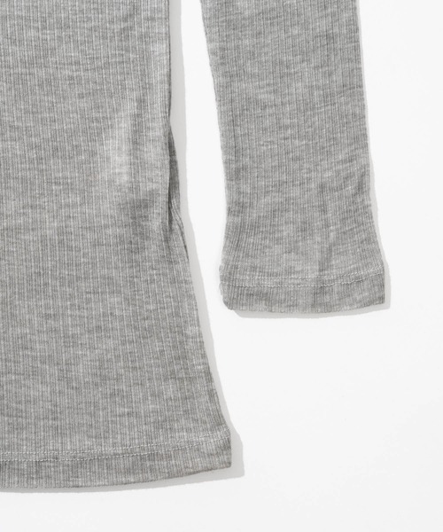 ZAKKA-BOX(ザッカボックス)の「薄くて暖かウール混インナータートル(Tシャツ/カットソー・レディース・ブラック/グレー/アイボリー/ブルー/ピンク・FREE)」の9枚目の写真