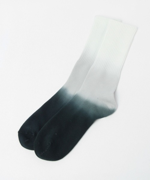 LAKOLE（ラコレ）の「ロンググラデーションソックス / 105163（ソックス/靴下・メンズ・レッド/グレー/ネイビー・FREE）」の2枚目の写真