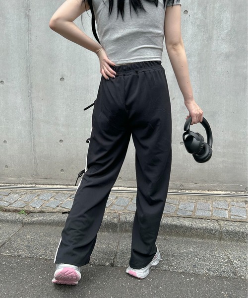 黒、バックリボンスリット短めパンツサイズ40.42 黒、バックリボンスリット、短めパンツサイズ40