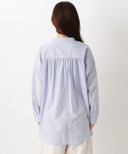 one'sterrace（ワンズテラス）の「刺繍入り フレアシルエットチュニックシャツ（シャツ/ブラウス・レディース・ベージュ系8/ブルー系その他7・02）」の5枚目の写真