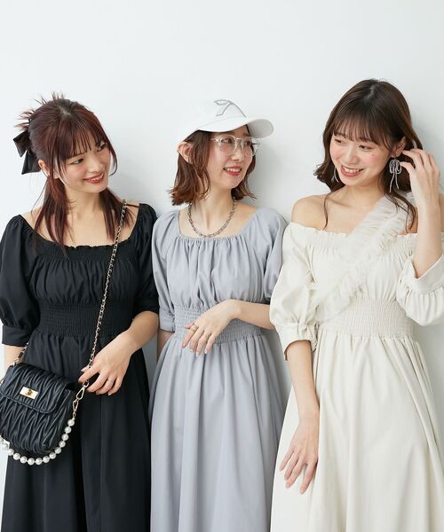 MAJESTIC LEGON（マジェスティックレゴン）の「前後2wayシャーリングワンピース（ワンピース・レディース・ブラック/アイボリー/ライトグレー・MEDIUM）」の5枚目の写真