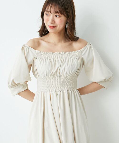 MAJESTIC LEGON（マジェスティックレゴン）の「前後2wayシャーリングワンピース（ワンピース・レディース・ブラック/アイボリー/ライトグレー・MEDIUM）」の10枚目の写真