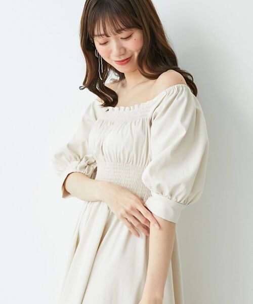 MAJESTIC LEGON（マジェスティックレゴン）の「前後2wayシャーリングワンピース（ワンピース・レディース・ブラック/アイボリー/ライトグレー・MEDIUM）」の11枚目の写真