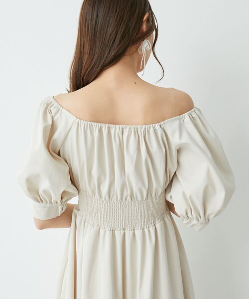 MAJESTIC LEGON（マジェスティックレゴン）の「前後2wayシャーリングワンピース（ワンピース・レディース・ブラック/アイボリー/ライトグレー・MEDIUM）」の12枚目の写真