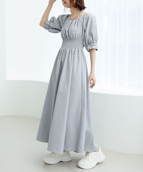 MAJESTIC LEGON（マジェスティックレゴン）の「前後2wayシャーリングワンピース（ワンピース・レディース・ブラック/アイボリー/ライトグレー・MEDIUM）」の15枚目の写真