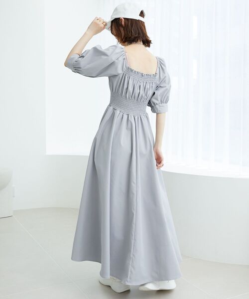 MAJESTIC LEGON（マジェスティックレゴン）の「前後2wayシャーリングワンピース（ワンピース・レディース・ブラック/アイボリー/ライトグレー・MEDIUM）」の16枚目の写真