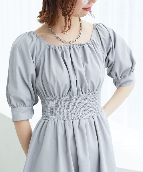 MAJESTIC LEGON（マジェスティックレゴン）の「前後2wayシャーリングワンピース（ワンピース・レディース・ブラック/アイボリー/ライトグレー・MEDIUM）」の17枚目の写真