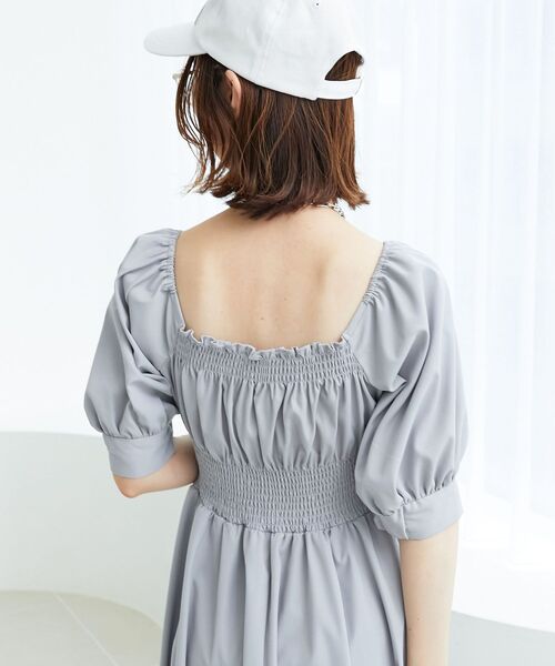 MAJESTIC LEGON（マジェスティックレゴン）の「前後2wayシャーリングワンピース（ワンピース・レディース・ブラック/アイボリー/ライトグレー・MEDIUM）」の19枚目の写真