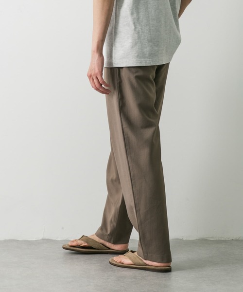 URBAN RESEARCH DOORS（アーバンリサーチドアーズ）の「『吸水速乾』セオアルファワンタックトラウザー（その他パンツ・メンズ・ネイビー/モカ/チャコールグレー・LARGE/MEDIUM）」の19枚目の写真