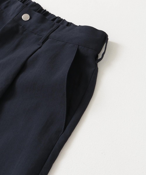 URBAN RESEARCH DOORS（アーバンリサーチドアーズ）の「『吸水速乾』セオアルファワンタックトラウザー（その他パンツ・メンズ・ネイビー/モカ/チャコールグレー・LARGE/MEDIUM）」の15枚目の写真