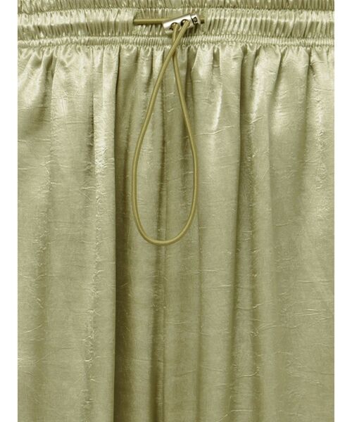 EMODA（エモダ）の「グロスルーズパンツ（その他パンツ・レディース・ブラック/グリーン/アイボリー・FREE）」の17枚目の写真