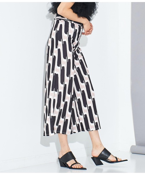 Settimissimo（セッティミッシモ）の「ITALY ジオメトリック柄 友布ベルト付 クロップドパンツ（その他パンツ・レディース・ブラック/ピンク・FREE）」の19枚目の写真