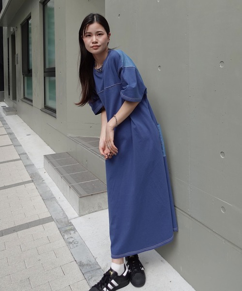 CORNERS(コーナーズ)の「配色ステッチオーバーサイズ半袖Tシャツワンピース(ワンピース・レディース・チャコールグレー/グレイッシュベージュ/イエロー/ネイビー/ブルー/ブラック・FREE)」の10枚目の写真