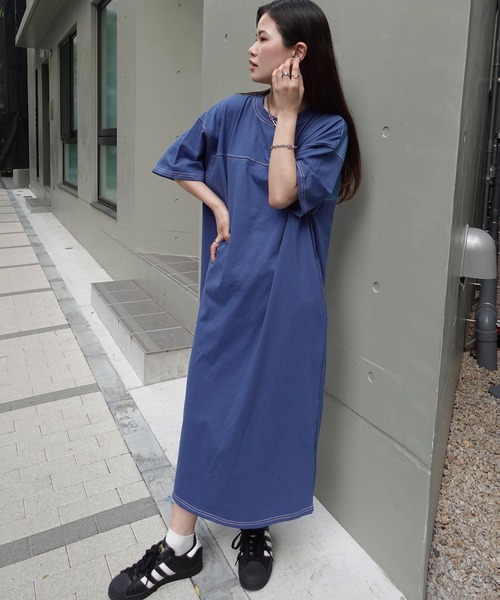 CORNERS(コーナーズ)の「配色ステッチオーバーサイズ半袖Tシャツワンピース(ワンピース・レディース・チャコールグレー/グレイッシュベージュ/イエロー/ネイビー/ブルー/ブラック・FREE)」の11枚目の写真