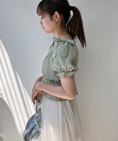 AS KNOW AS plus(アズノゥアズプラス)の「◎肩リボンオフショル半袖ブラウス(シャツ/ブラウス・レディース・グリーン系/ピンク系/ホワイト系・FREE)」の5枚目の写真