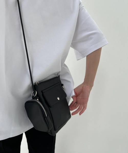 y/m（イム）の「ポーチ付きミニショルダーBAG（ショルダーバッグ・レディース・ブラック・FREE）」の4枚目の写真