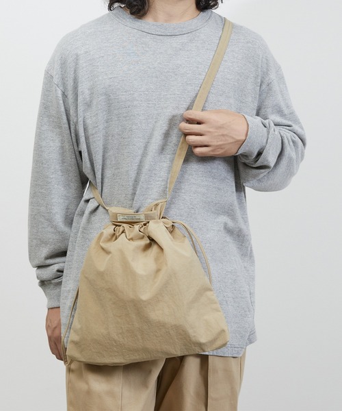 SLOW（スロウ）の「SLOW スロウ / span nylon-red cross shoulder 撥水スパンナイロンレッドクロスショルダーバッグ / 586S136P（ショルダーバッグ・メンズ・ベージュ/パープル/ブラック/グレー・FREE）」の3枚目の写真