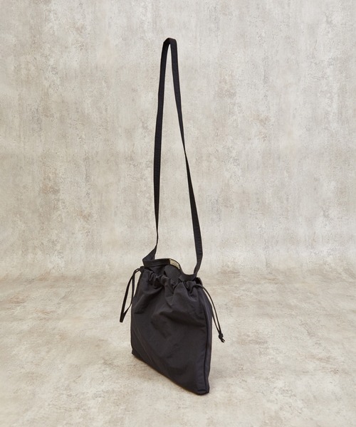 SLOW（スロウ）の「SLOW スロウ / span nylon-red cross shoulder 撥水スパンナイロンレッドクロスショルダーバッグ / 586S136P（ショルダーバッグ・メンズ・ベージュ/パープル/ブラック/グレー・FREE）」の6枚目の写真