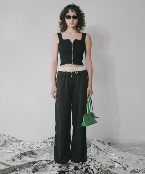 Solace（ソレイス）の「スクエアカットジップトップス（タンクトップ・レディース・ブラック/ホワイト・FREE）」の10枚目の写真