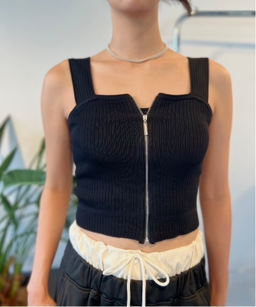 Solace（ソレイス）の「スクエアカットジップトップス（タンクトップ・レディース・ブラック/ホワイト・FREE）」の12枚目の写真