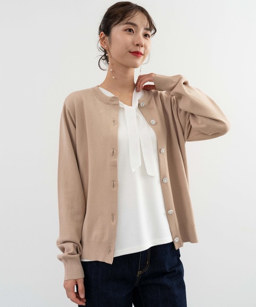 ANNA LUNA(アンナルナ)の「【ANNA LUNA】脱マンネリ!大人上品なビジューボタンカーディガン(カーディガン/ボレロ・レディース・ブラック/ベージュ・MEDIUM/LARGE)」の4枚目の写真