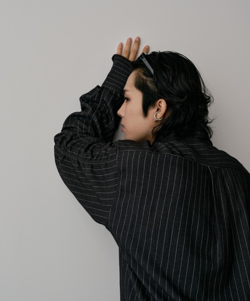 INTER FACTORY（インターファクトリー）の「CEZNA - アームシャーリングストライプシャツ - made in INTER FACTORY（シャツ/ブラウス・メンズ・ブラック/グレー・MEDIUM/LARGE）」の19枚目の写真