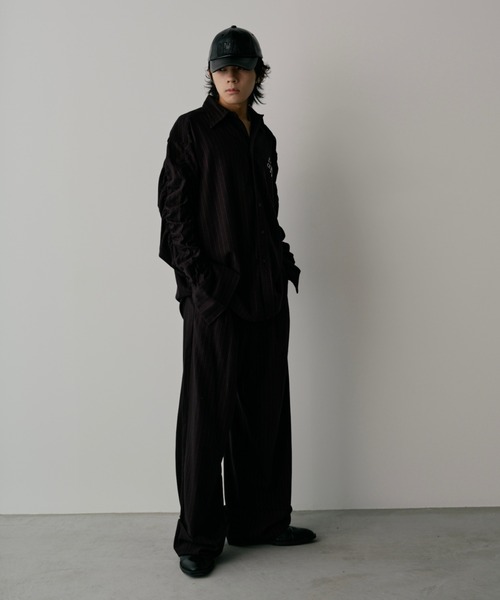 INTER FACTORY（インターファクトリー）の「CEZNA - アームシャーリングストライプシャツ - made in INTER FACTORY（シャツ/ブラウス・メンズ・ブラック/グレー・MEDIUM/LARGE）」の13枚目の写真