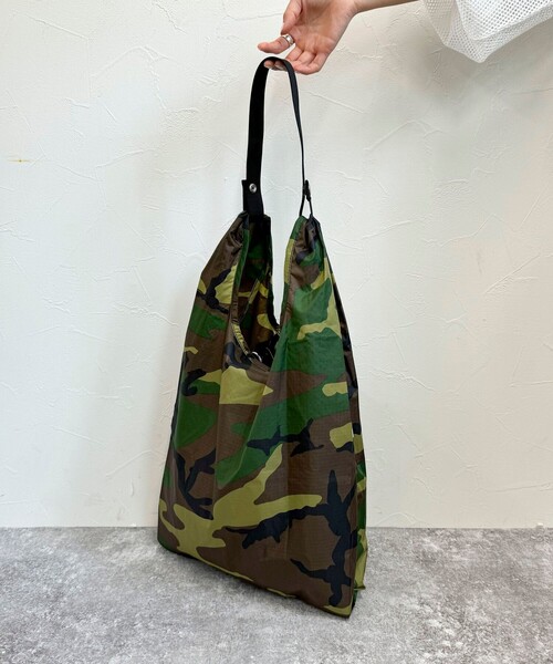 fredy emue（フレディエミュ）の「【Drifter/ドリフター】 POCKETABLE TOTE（トートバッグ・レディース・グリーン系その他3/ブラック・FREE）」の3枚目の写真