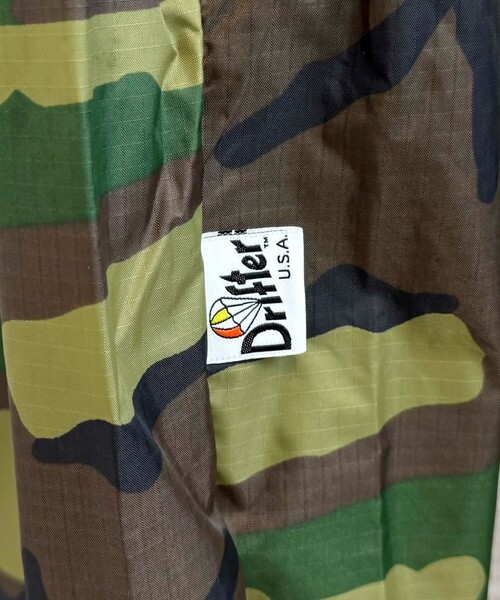 fredy emue（フレディエミュ）の「【Drifter/ドリフター】 POCKETABLE TOTE（トートバッグ・レディース・グリーン系その他3/ブラック・FREE）」の6枚目の写真