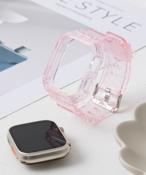 emonique(エモニーク)の「スマートウォッチバンド付きケース Apple Watch バンド【38/40/41/42/44/45mm対応】(デジタル腕時計・レディース・ホワイト/ブラック/ピンク/グリーン/クリアブラック/クリア/クリアブルー/ベビーピンク・38/42)」の1枚目の写真